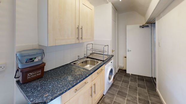 Student Properties to Let - Photo 1