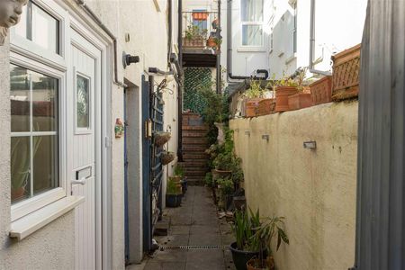 Western Row, Worthing - Photo 2