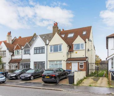 3 bedroom flat to rent - Photo 6