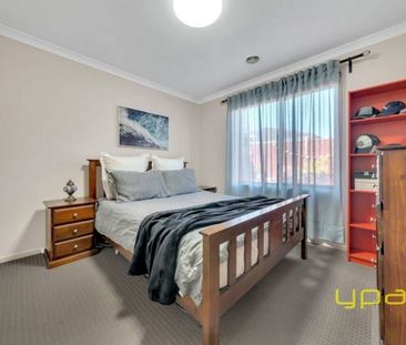 7 Guinea Flower Drive, CRANBOURNE WEST - Photo 6