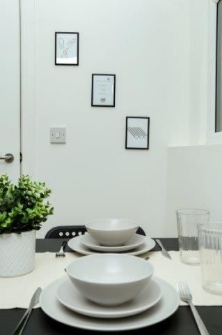 3 bedroom House To Let - Photo 4