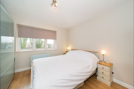 2 Bed Flat, Oliver Grove, SE25 - Photo 3