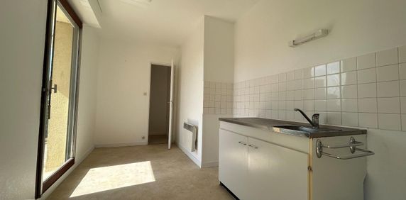 Location Appartement 2 pièces 49m² ALENCON 61000 - Photo 2