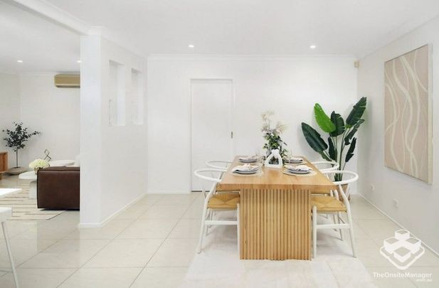 Stunning Family Living in "The Avenue" - Sunnybank Hills Primary Catchment! - Photo 1