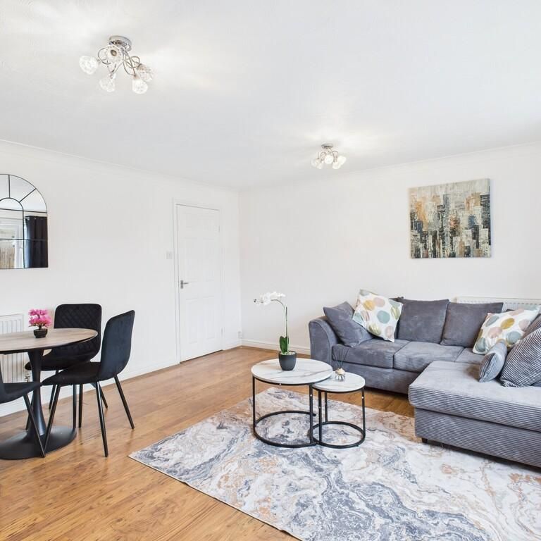 1 bedroom in a house share to rent - Photo 1