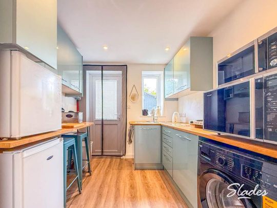 Studio to rent - Photo 1