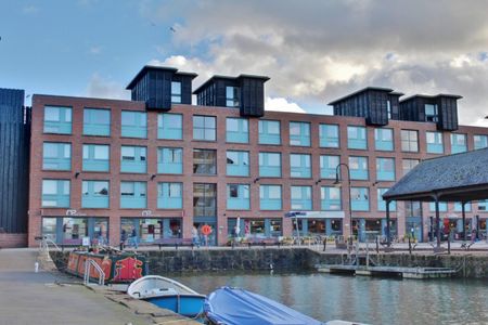 Barge Arm East, The Docks, Gloucester - Photo 4