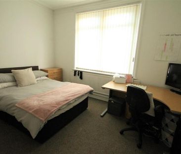 8 bedroom property to rent - Photo 5