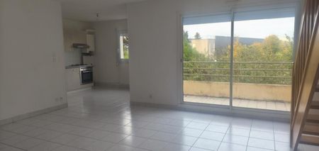 Location appartement de 73 m² - 4 pièces à Vannes - Photo 2