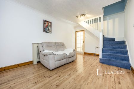 2 bedroom house to rent Grace Avenue, Oldbrook, MK6 - Photo 2