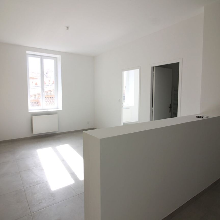 Location Appartement 2 pièces 41m² NIMES 30000 - Photo 1