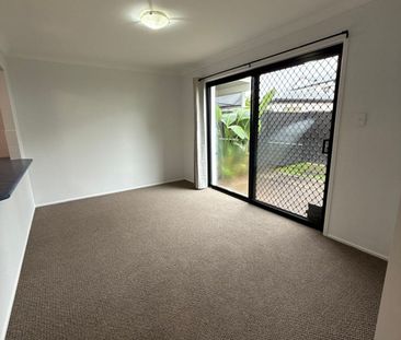 3 bedroom 2 bathroom in small, quiet & secure estate in excellent c... - Photo 2