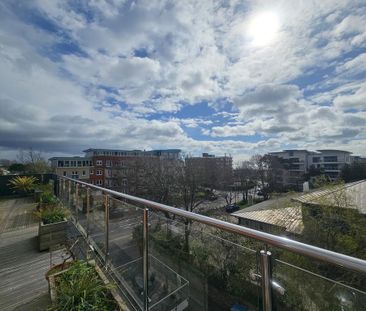 2 bedroom penthouse to rent - Photo 2