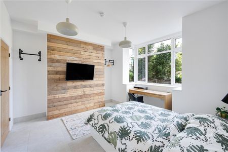 Southmead Road, Filton - Photo 2