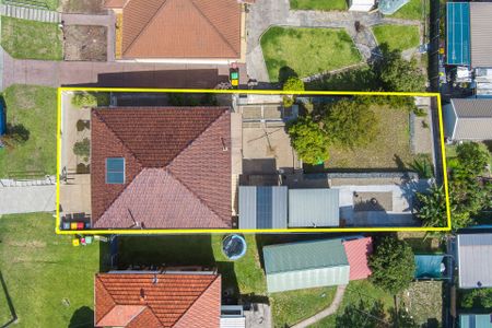 ELECTRICITY AND WATER INCLUDED - Photo 2