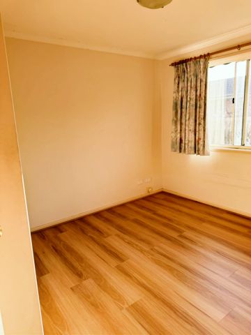 Building 1 - Bedroom 4 - Photo 2