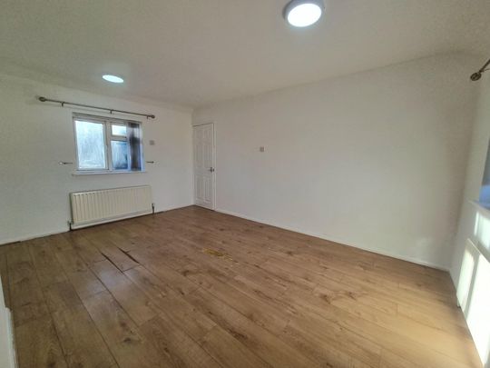 Ling Avenue, Loughborough - Photo 1