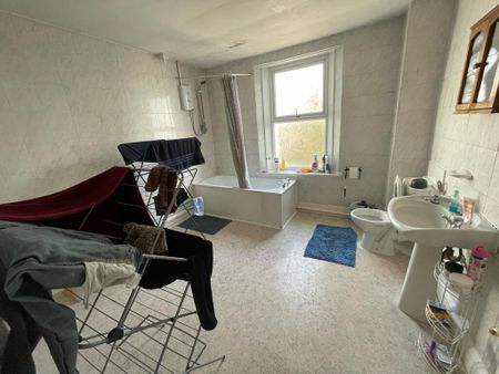 4 bedroom house share to rent - Photo 4