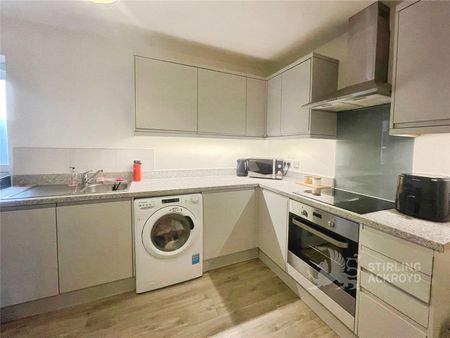 Victoria Street, Englefield Green, Egham, Surrey, TW20 0QY - Photo 4