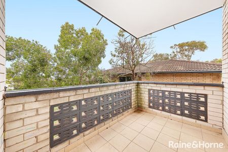 19/232 Rainbow Street, Coogee, NSW 2034 - Photo 4