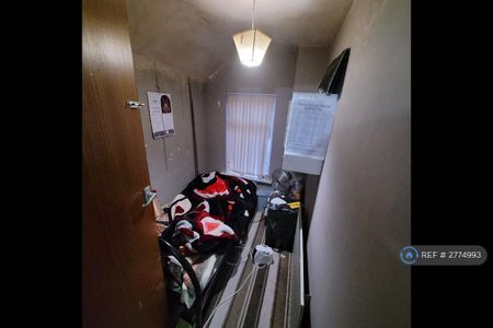 5 bedroom terraced house to rent - Photo 5