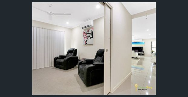 Perfect Location & 5KW SOLAR!!! - Photo 1