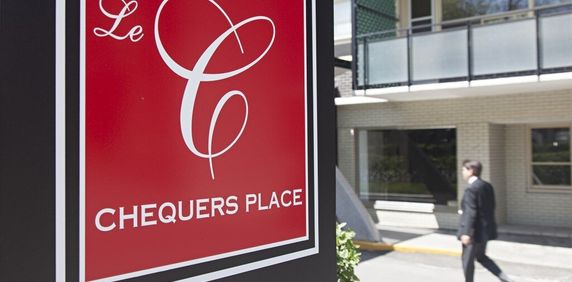 3033 Sherbrooke West - Chequers Place - 1 Bedroom - 3033 Rue Sherbrooke Ouest, Montréal - Photo 2