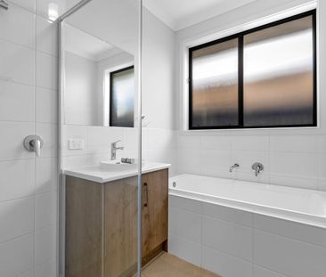 Brand new build in highly sought after estate - Open for Inspection... - Photo 6