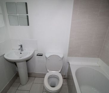 Fishergate Hill Flat, PRESTON, Lancashire PR1 8JB - Photo 4