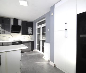 3 bedroom terraced house to rent - Photo 6