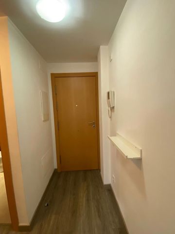 Piso de alquiler en Josep Ricart, Roses - Castellbell - Photo 2