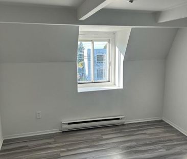 À louer – Grand 6 ½ en rénovation – Centre-ville de Sorel-Tracy - Photo 3