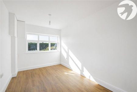 3 bedroom detached house to rent - Photo 4