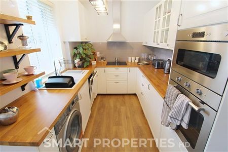 Royds Avenue, Paddock - Photo 4