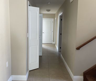For Lease - 179B The Queensway N/A, Georgina, Ontario - Photo 5