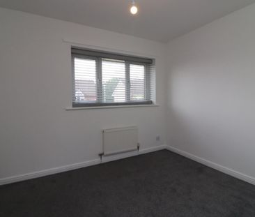 2 bedroom House To Let Total Size: 593 SQ FT - Photo 3