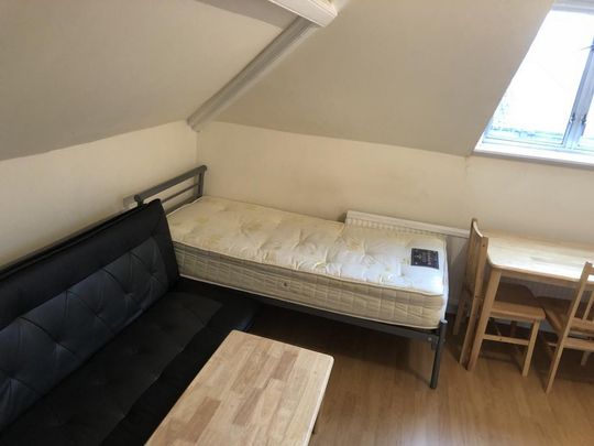 1 bedroom flat to rent - Photo 1