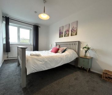 Shopfield Close, Rustington, BN16 3 bedroom terraced house to rent - Photo 5