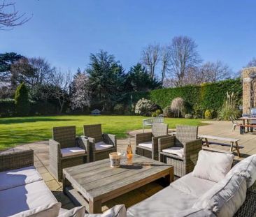 Manor House Drive, Burwood Park, Walton On Thames, Surrey, KT12 - Photo 6