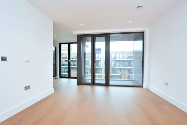 A stunning one bedroom apartment to rent within a modern development in Maida Vale. - Photo 1