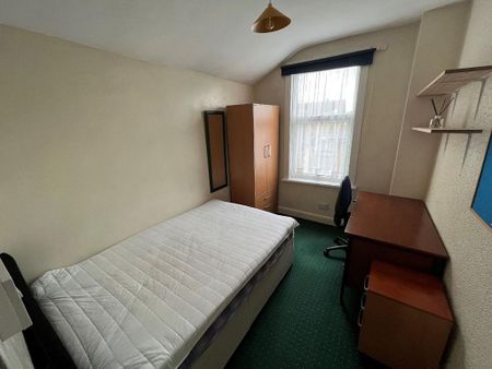 7 bedroom house share to rent - Photo 4