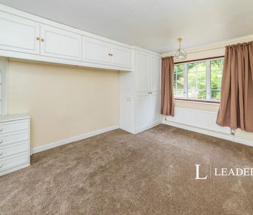 3 bedroom detached house to rent - Photo 5