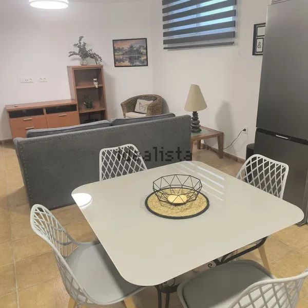 Alquiler de estudio en Calle Palacio de Oriente - Photo 1