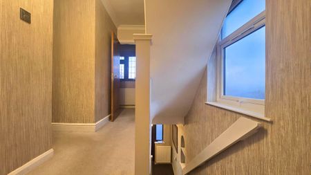 Guide Price £3,000 pcm - Available Now - Part Furnished - Photo 5