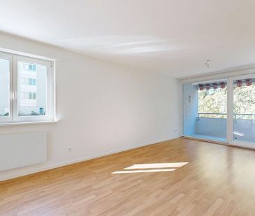 Charmante Wohnung mit 2 Balkonen - Einkauf und ÖV direkt vor der Tür - Photo 1