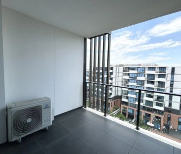 Convenient and Modern Living in a Prime Location - Photo 3