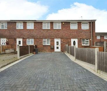 Taunton Road, Romford, Essex, RM3 - Photo 2