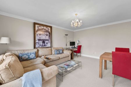 A wonderful one bedroom apartment with fantastic river views and off-street parking - Photo 3