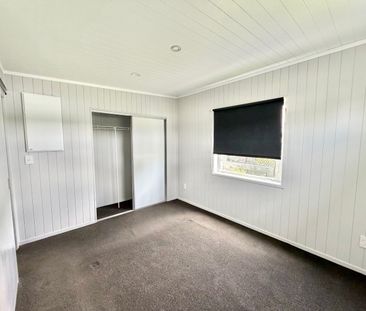 8A Lynmore Drive, Hill Park, Auckland - Photo 3