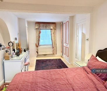 2 bedroom semi-detached house to rent - Photo 3